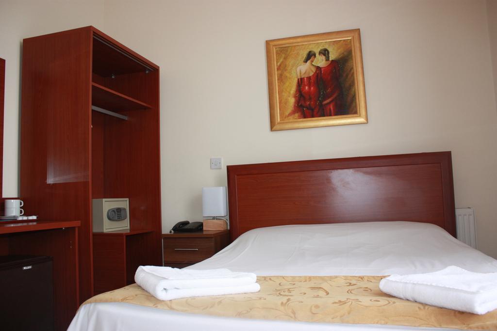 Corner House Hotel London Ruang foto