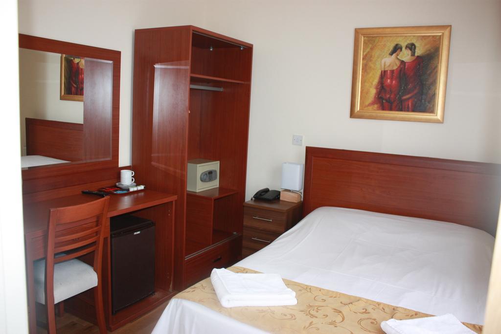 Corner House Hotel London Ruang foto